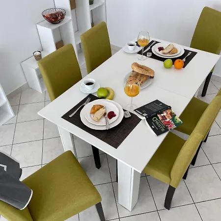 Porta Modern And Hospitable *