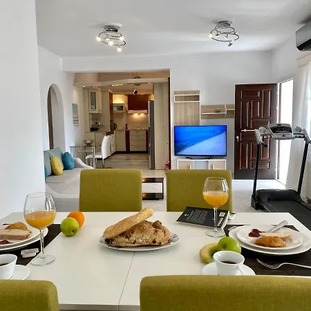 Διαμέρισμα Porta Modern And Hospitable Naxos City